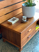 Load image into Gallery viewer, Headboard with pedestal set