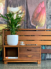 Load image into Gallery viewer, Headboard with pedestal set