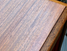 Load image into Gallery viewer, Vintage Dining table