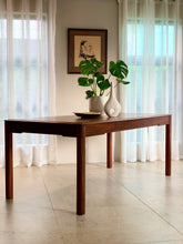 Load image into Gallery viewer, Vintage Dining table