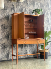 Load image into Gallery viewer, DS Vorster Mid-Century drinks cabinet