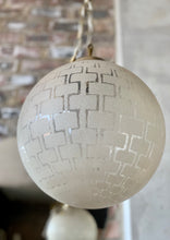 Load image into Gallery viewer, Round frosted glass pendant