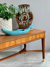 Load image into Gallery viewer, Vintage Coffee Table