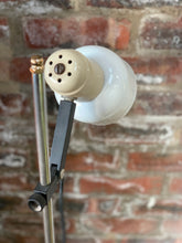 Load image into Gallery viewer, Retro Floor Lamp