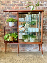 Load image into Gallery viewer, Retro display/drinks cabinet with brass detail