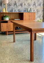 Load image into Gallery viewer, Extendable 8 seater Kiaat dining table