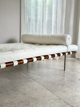 Load image into Gallery viewer, Barcelona Style Daybed