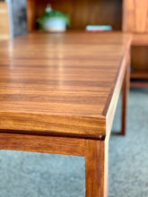 Load image into Gallery viewer, Extendable 8 seater Kiaat dining table
