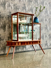 Load image into Gallery viewer, Retro display/drinks cabinet