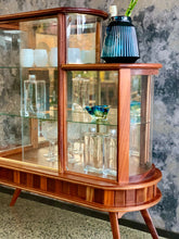 Load image into Gallery viewer, Retro display/drinks cabinet