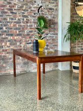 Load image into Gallery viewer, Imbuia extendable dining table