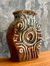 Load image into Gallery viewer, Mid-Century Pottery Vase