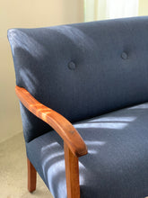 Load image into Gallery viewer, Small Vintage Couch