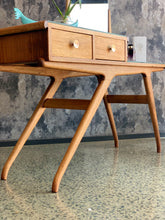 Load image into Gallery viewer, Mid-Century Duros Dresser