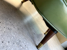 Load image into Gallery viewer, Vintage Swivel Chair