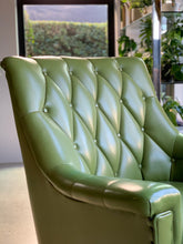 Load image into Gallery viewer, Vintage Swivel Chair