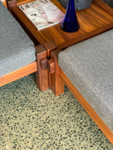 Load image into Gallery viewer, Modular Lounge Suite
