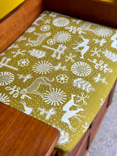 Load image into Gallery viewer, 70's Nathan Furniture occasional Table / Seat - UK Made