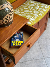 Load image into Gallery viewer, 70's Nathan Furniture occasional Table / Seat - UK Made