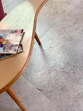 Load image into Gallery viewer, Retro Coffee Table