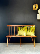 Load image into Gallery viewer, Traditional Shaker Style Spindle Back Bench