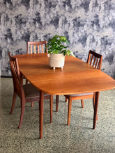 Load image into Gallery viewer, 5-piece G-Plan dining set
