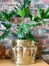 Load image into Gallery viewer, Vintage Brass Pots