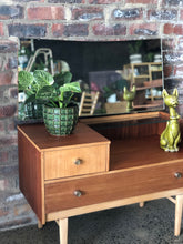 Load image into Gallery viewer, Mid-century dressing table