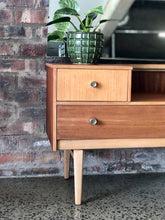 Load image into Gallery viewer, Mid-century dressing table