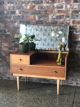 Load image into Gallery viewer, Mid-century dressing table