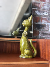 Load image into Gallery viewer, Retro ceramic cat ornament