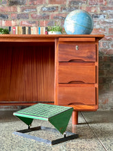 Load image into Gallery viewer, Vintage Footrest
