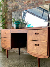 Load image into Gallery viewer, Mid-Century Frystark Dresser