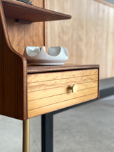 Load image into Gallery viewer, Retro Two-Tone Headboard