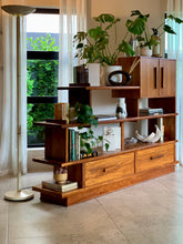 Load image into Gallery viewer, Retro-Style Upright Floor Lamp