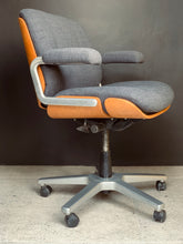 Load image into Gallery viewer, Stoll Giroflex Office Chair
