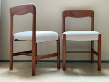 Load image into Gallery viewer, Mid-Century Artecasa Dining Chairs
