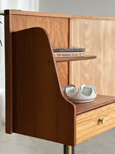 Load image into Gallery viewer, Retro Two-Tone Headboard