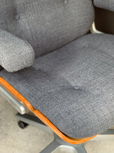 Load image into Gallery viewer, Stoll Giroflex Office Chair