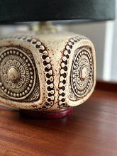 Load image into Gallery viewer, Retro 60's Table Lamp