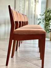 Load image into Gallery viewer, DS Vorster Round Extendable Table &amp; Six Matching Chairs
