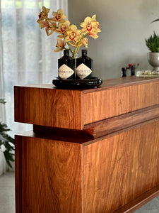 "Kallebach" Kiaat Bar | Counter
