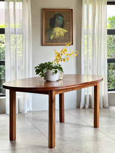 Oval Extendable Dining Table