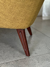 Load image into Gallery viewer, Pair of Superb Armchairs by Parker Knoll
