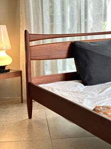 Vintage DS Vorster Double Bed (Including spring base)