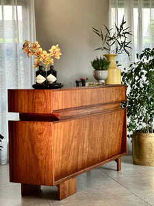 "Kallebach" Kiaat Bar | Counter