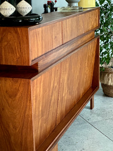 "Kallebach" Kiaat Bar | Counter