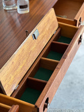 Load image into Gallery viewer, Dresser &amp; Stool (Swivel &amp; Tilt Mirrors)
