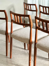 Load image into Gallery viewer, Danish Dining set | Oval Extendable Table &amp; 6 Chairs
