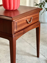 Load image into Gallery viewer, Sapele Mahogany Queen Headboard &amp; Pedestals
